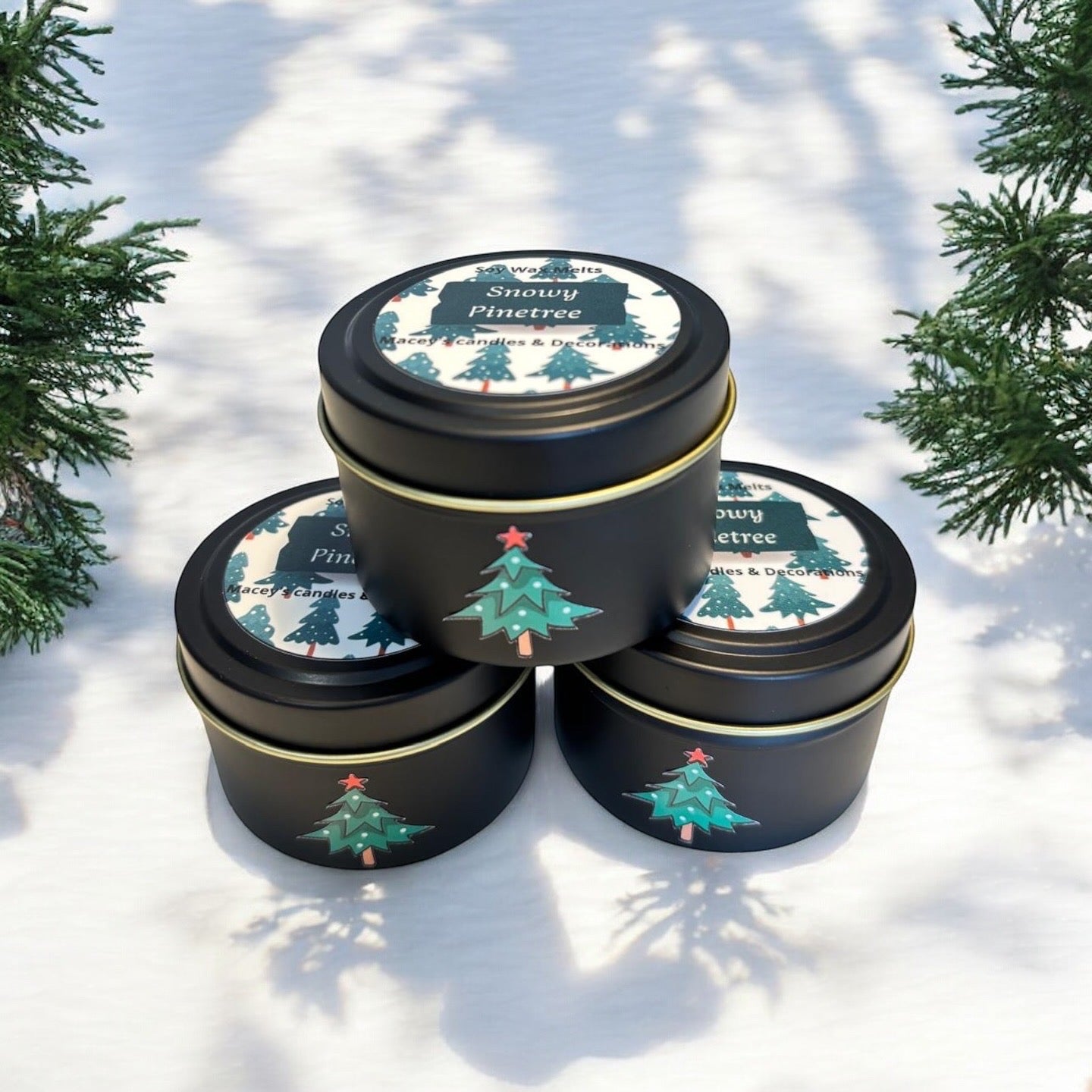 Snowy Pine Tree Geurkaarsje 115g
