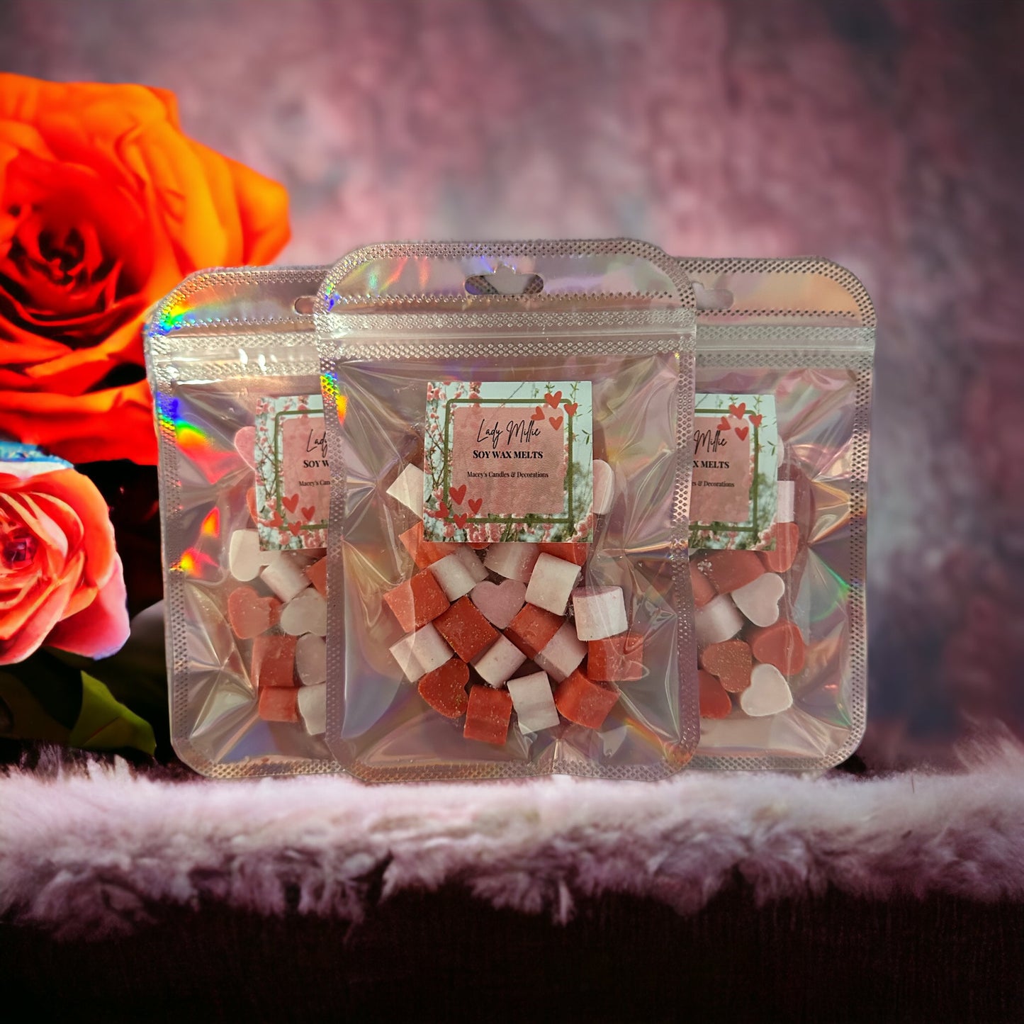 waxmelts in de vorm van hartjes rood wit en roze in een afsluitbaar zakje, biologische soja was met de parfumgeur van de bekende lady millie