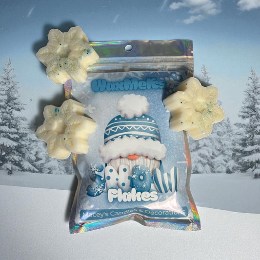 Er hangt een serene stilte in de lucht… precies dat gevoel vangen onze Snowflakes Waxmelts in jouw huis. De verfijnde combinatie van lavendel, ylang ylang, een vleugje kruidnagel en zachte witte bloemen omhult je ruimte met rust en warmte.